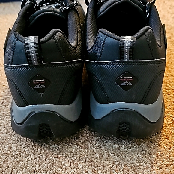 Men's Sneakers - Picture 8 of 16